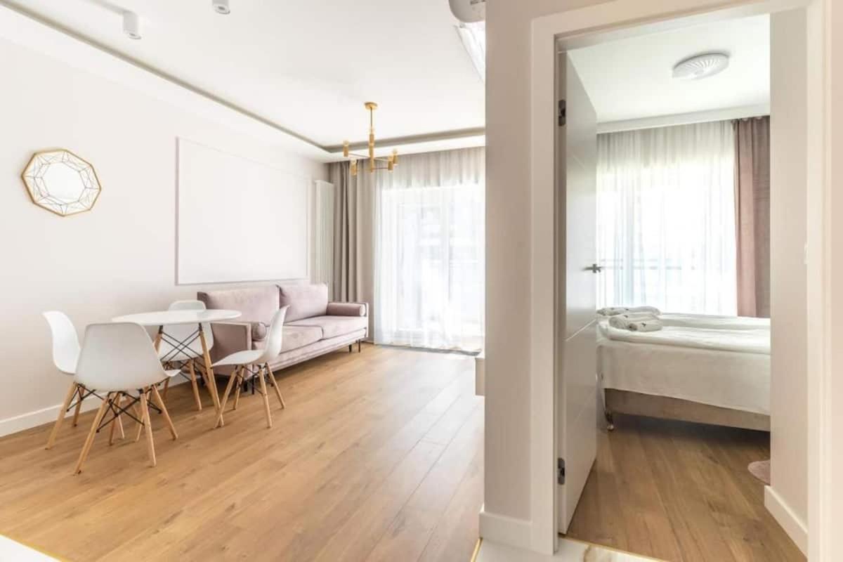 Lägenhet Urban Chic - Mennica - One Bedroom -citycenter&18 Warszawa