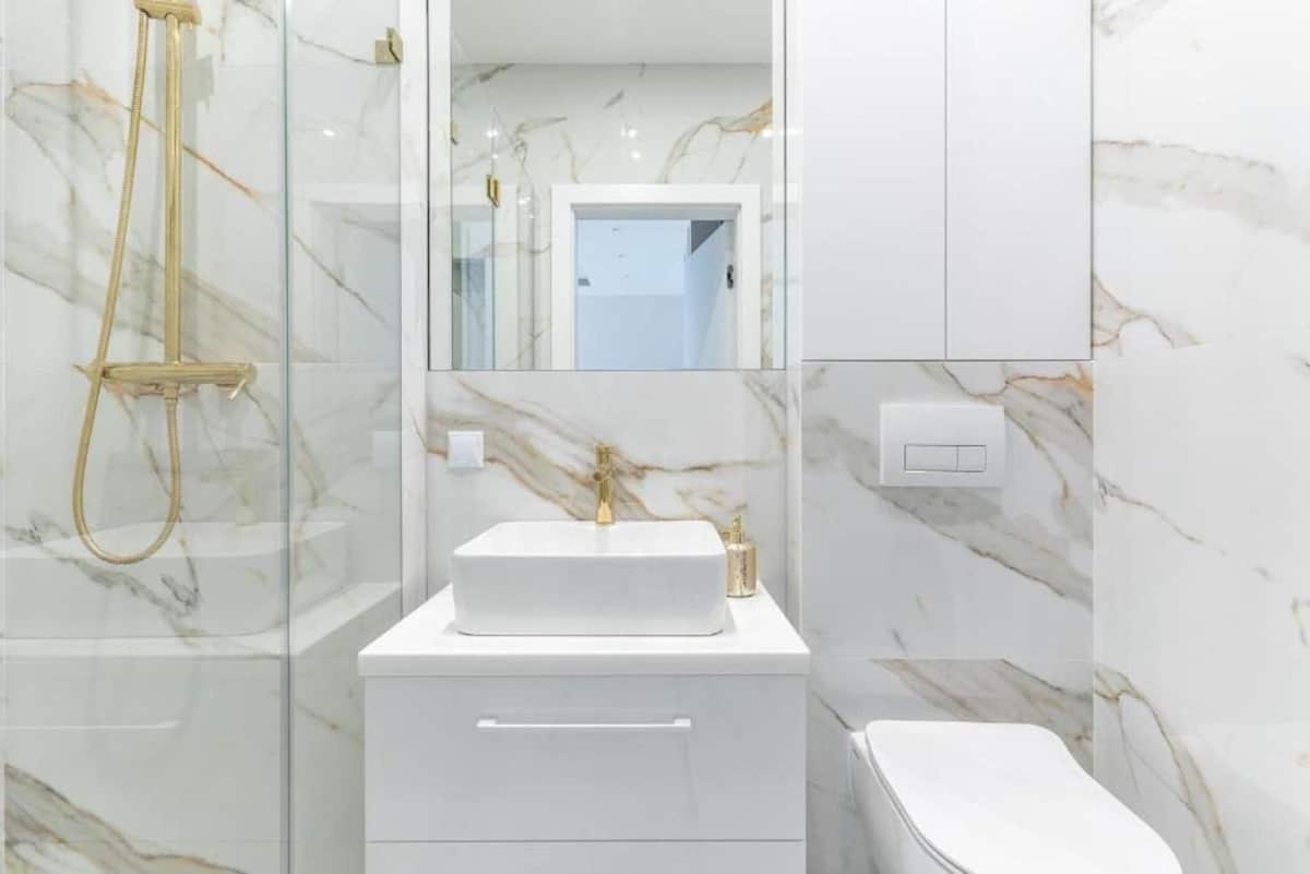 Urban Chic - Mennica - One Bedroom -citycenter&18 Lägenhet Warszawa